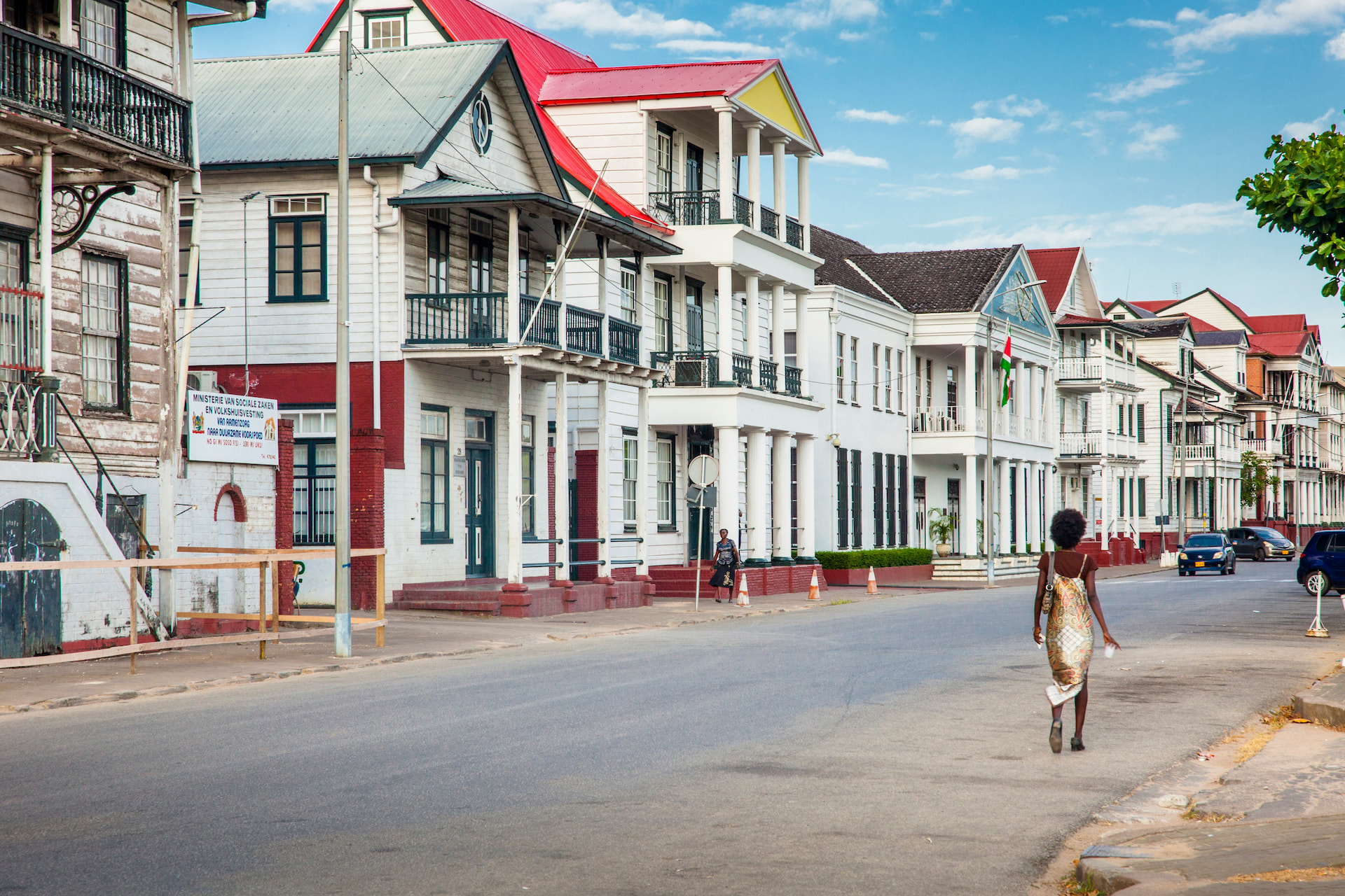 Paseo Waterkant frente al río Surinam en Paramaribo